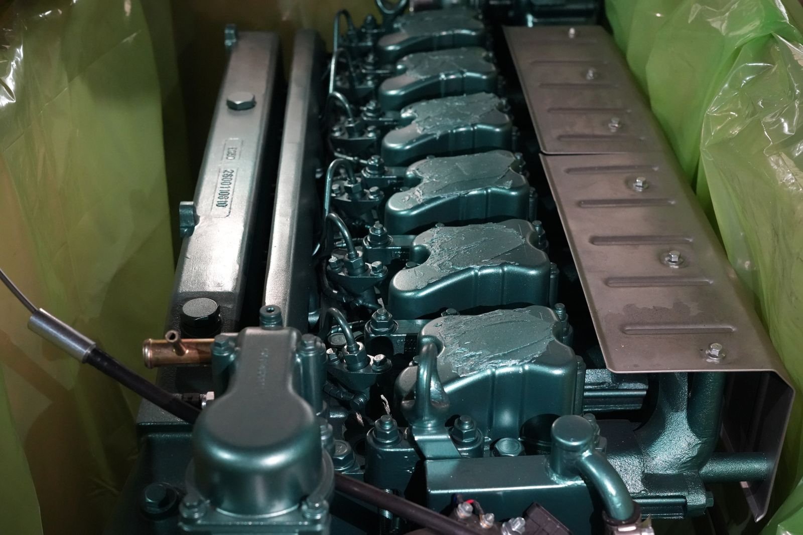 Moteur diesel 6 cylindres neuf
